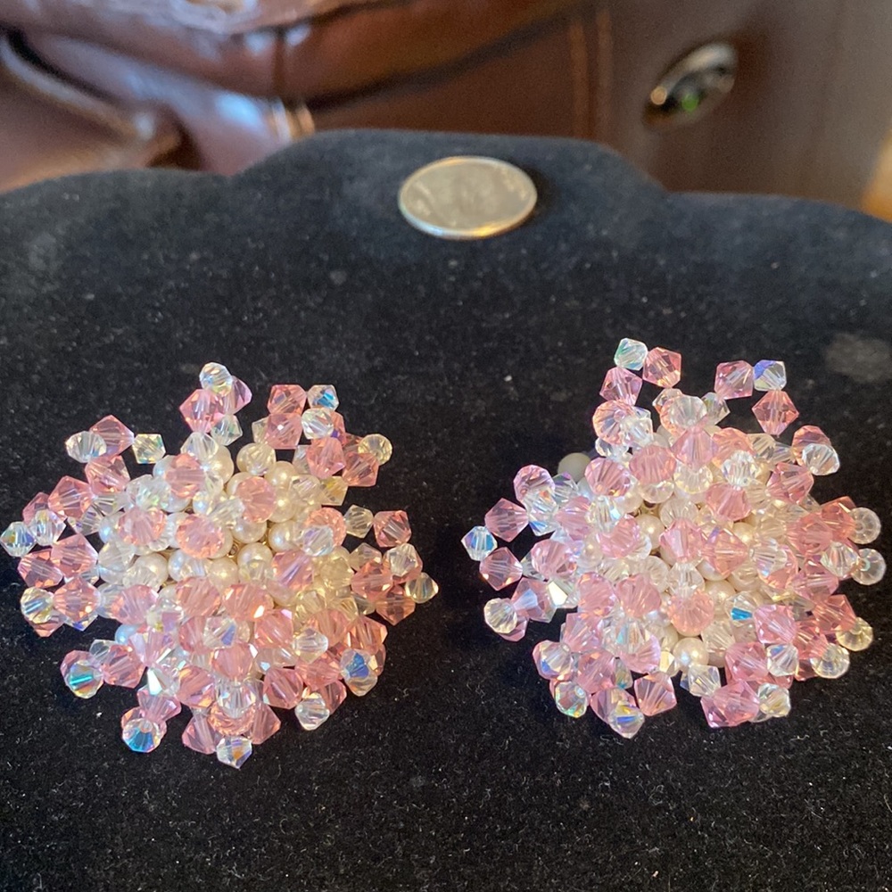 Fashion Earrings, Clear & Pink Beaded w/ Faux Pearl, Clip Earrings, Beautiful 💜